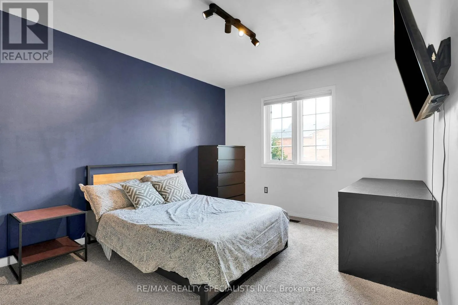 302 BLACK DRIVE