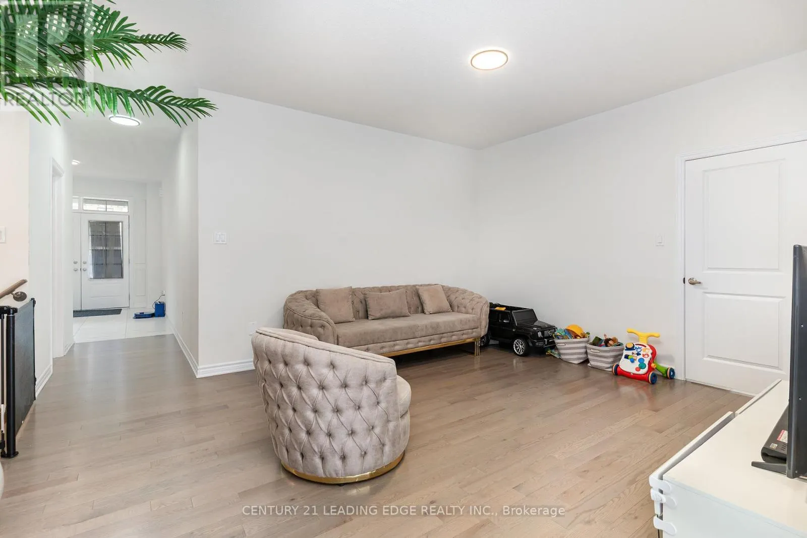 35 PETCH AVENUE