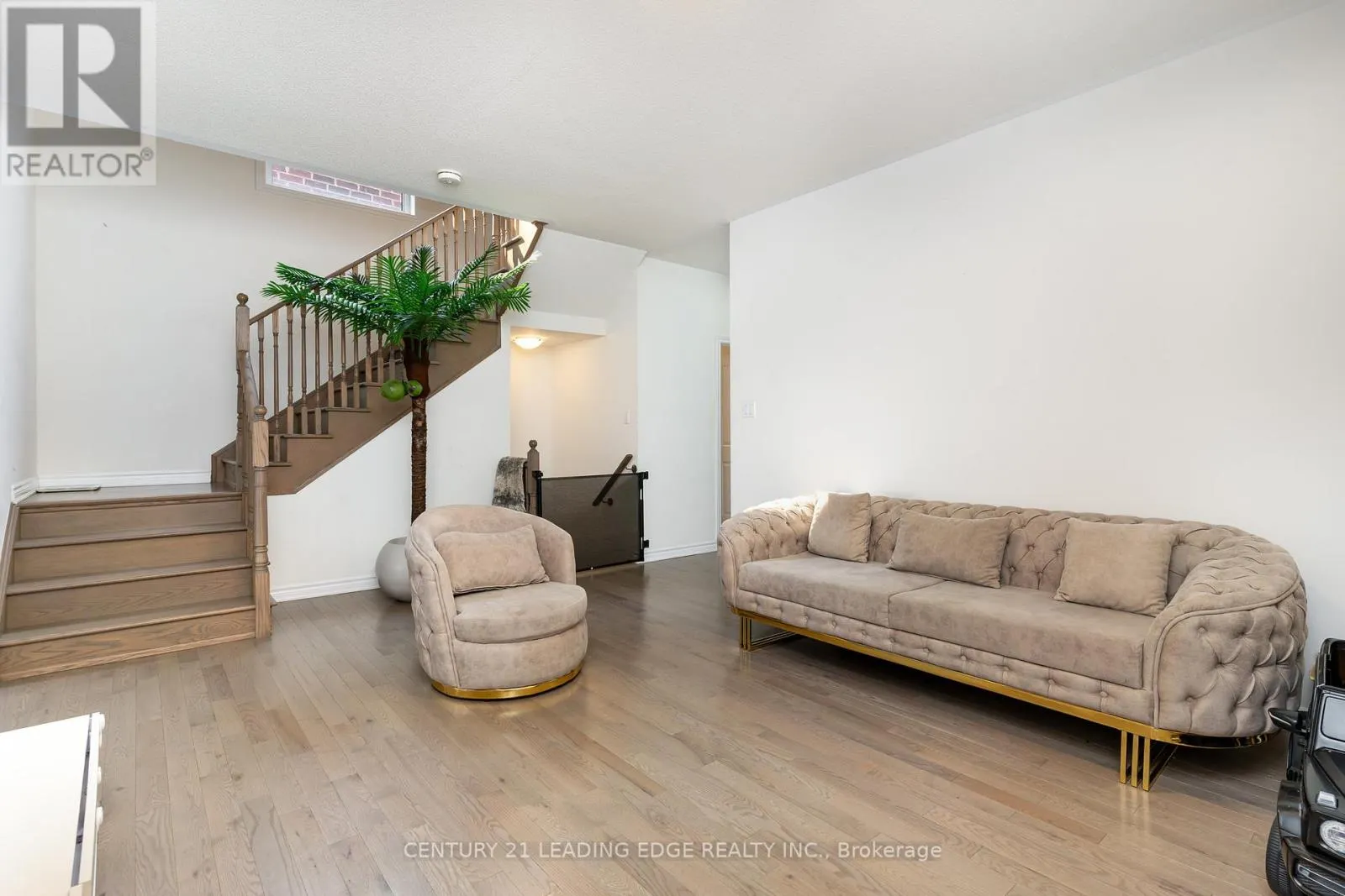 35 PETCH AVENUE