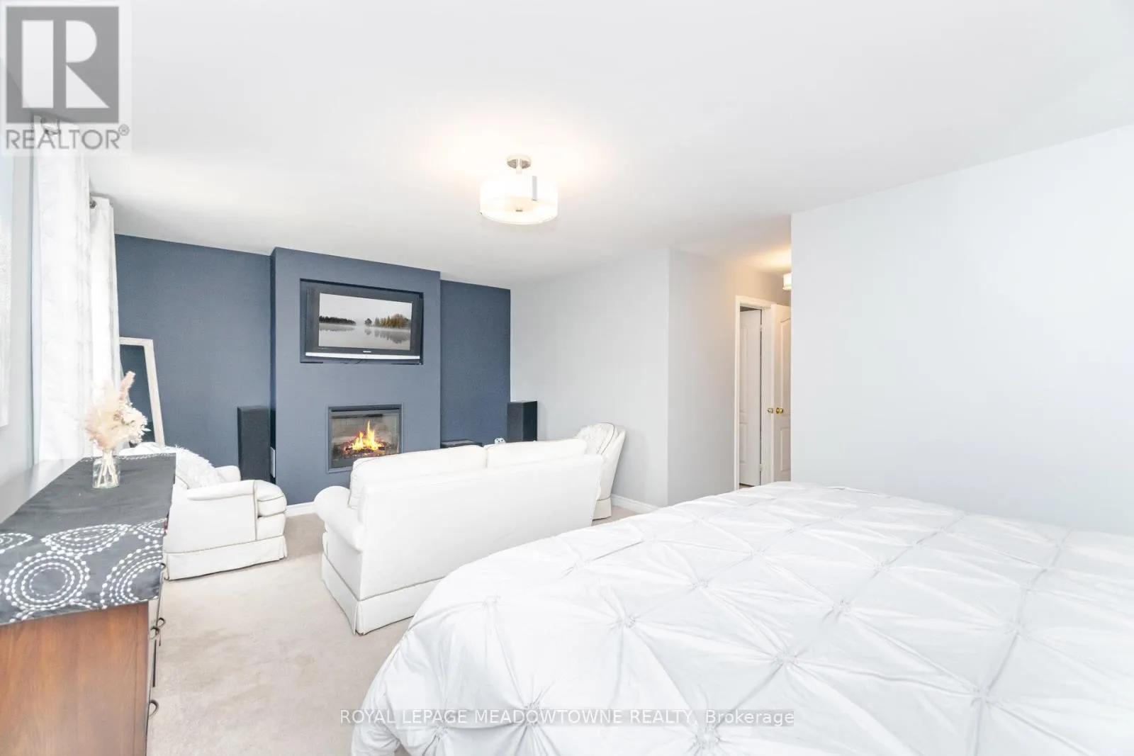 345 BUSSEL CRESCENT