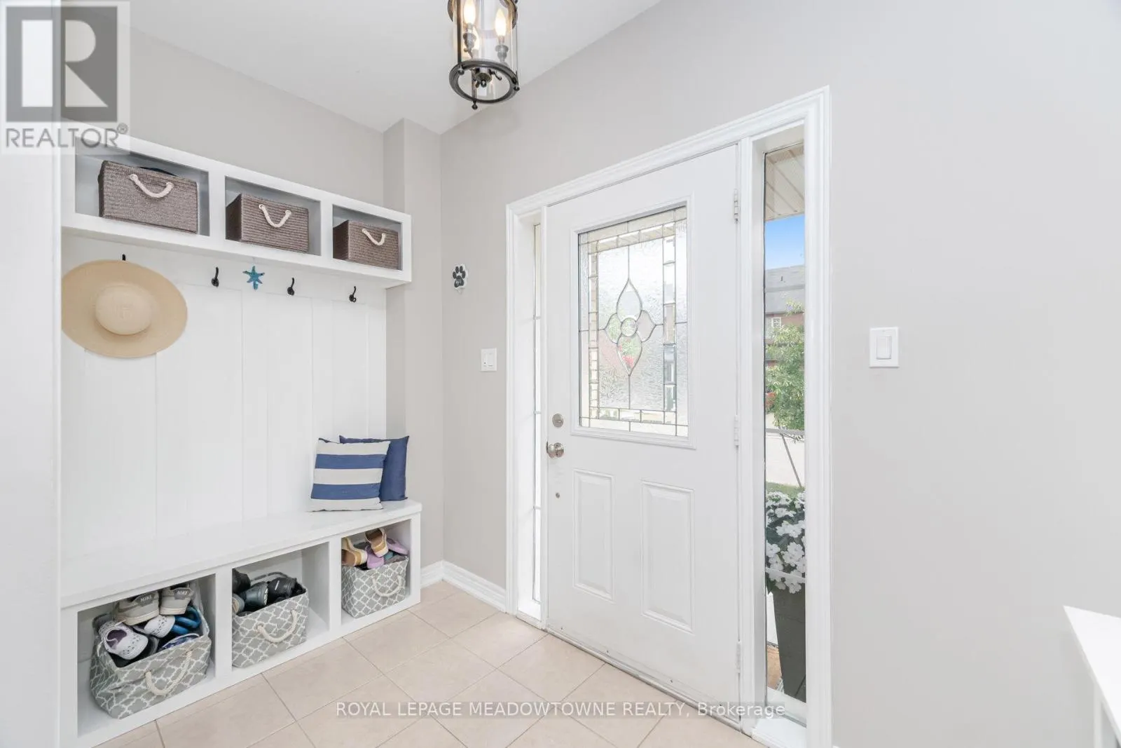 345 BUSSEL CRESCENT