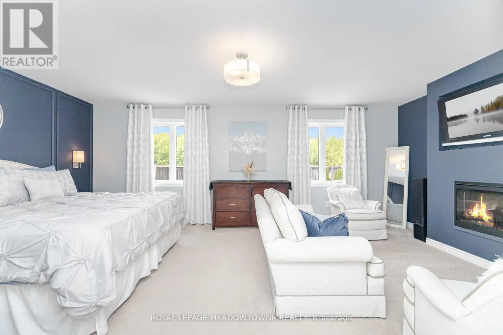 345 BUSSEL CRESCENT