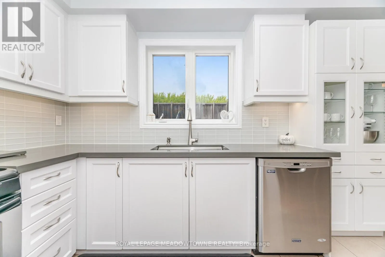 345 BUSSEL CRESCENT