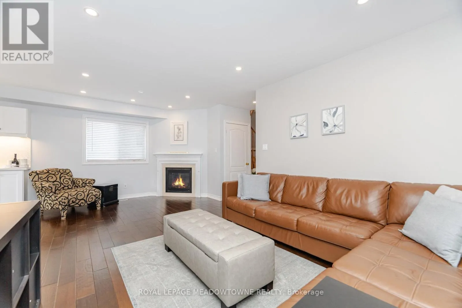 345 BUSSEL CRESCENT
