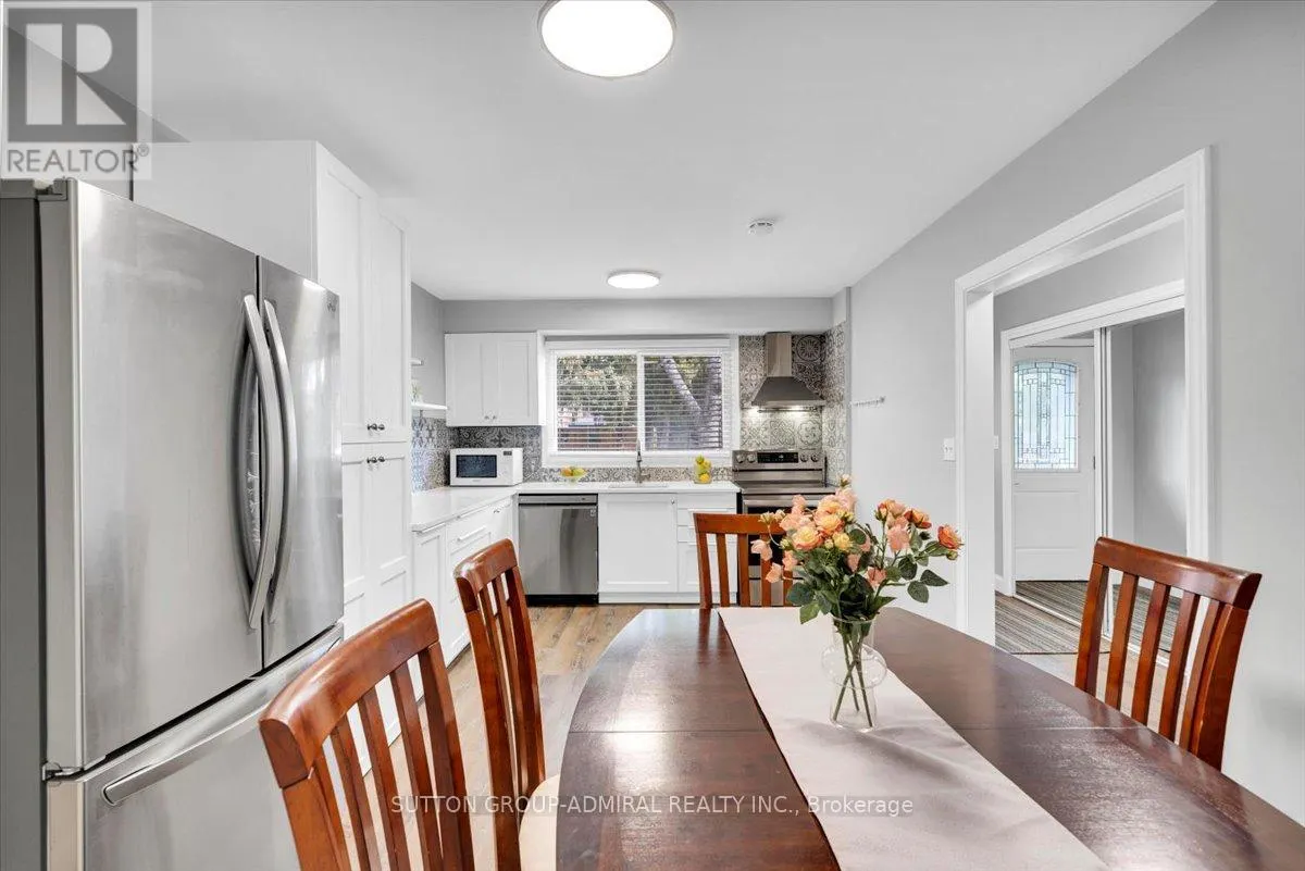 2 - 1159 NOTTINGHAM AVENUE