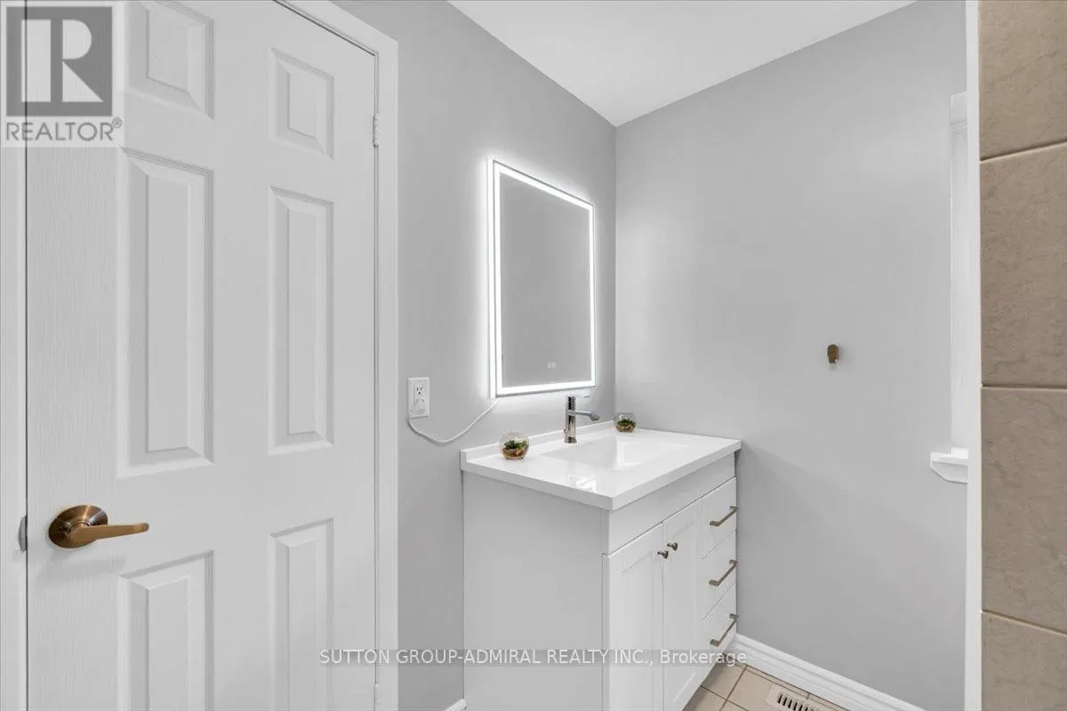 2 - 1159 NOTTINGHAM AVENUE