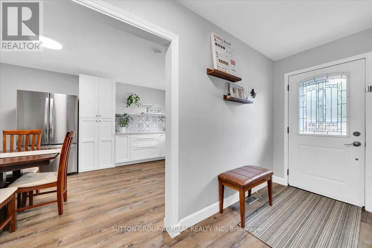 2 - 1159 NOTTINGHAM AVENUE