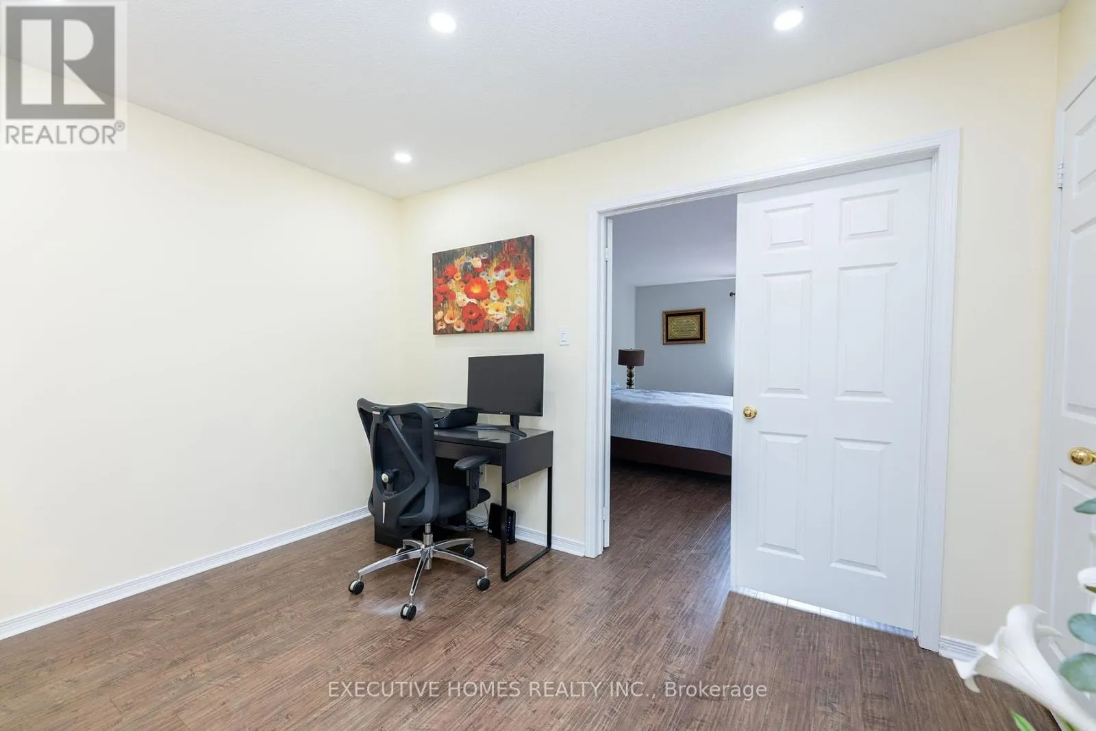 416 HOBBS CRESCENT