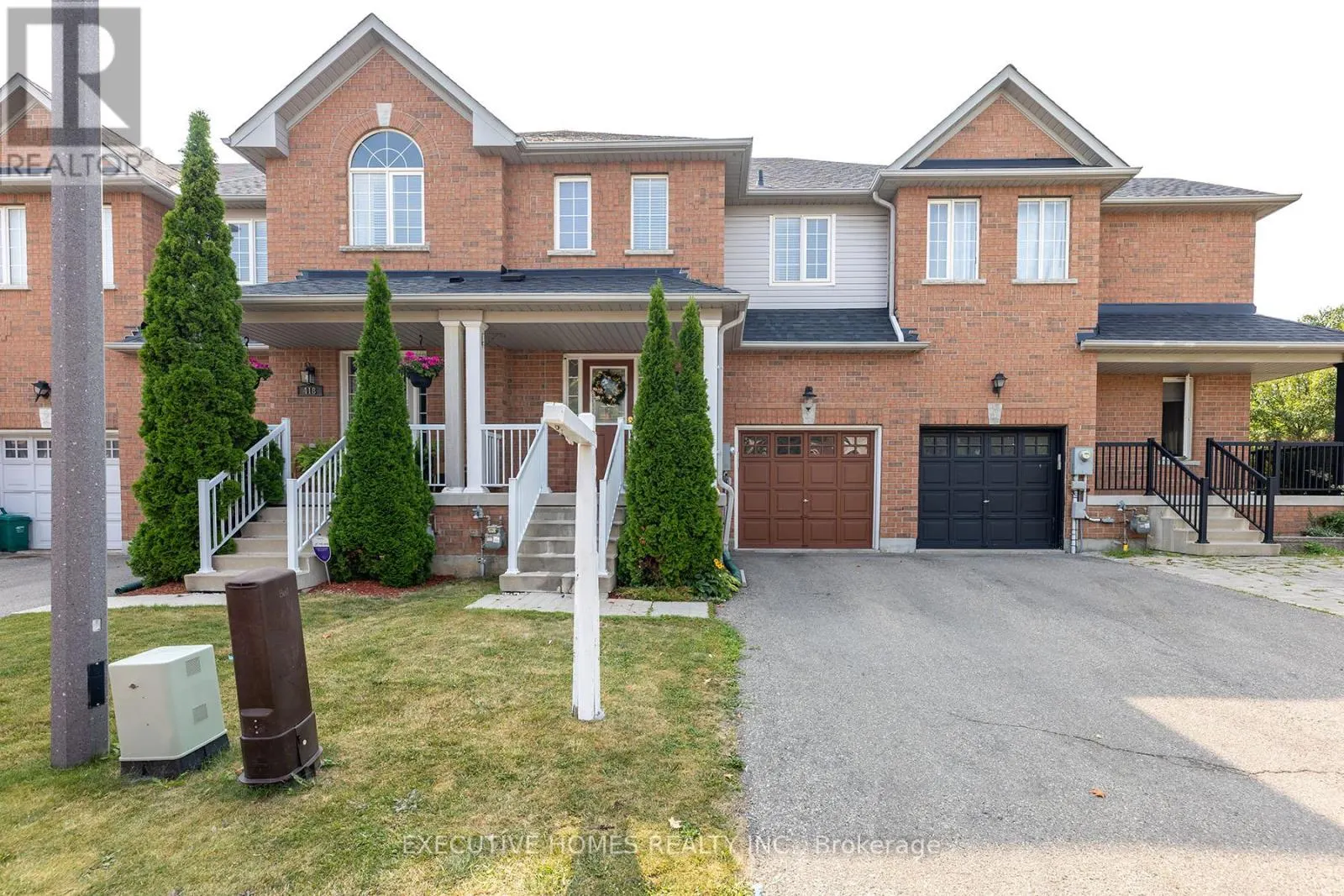 416 HOBBS CRESCENT