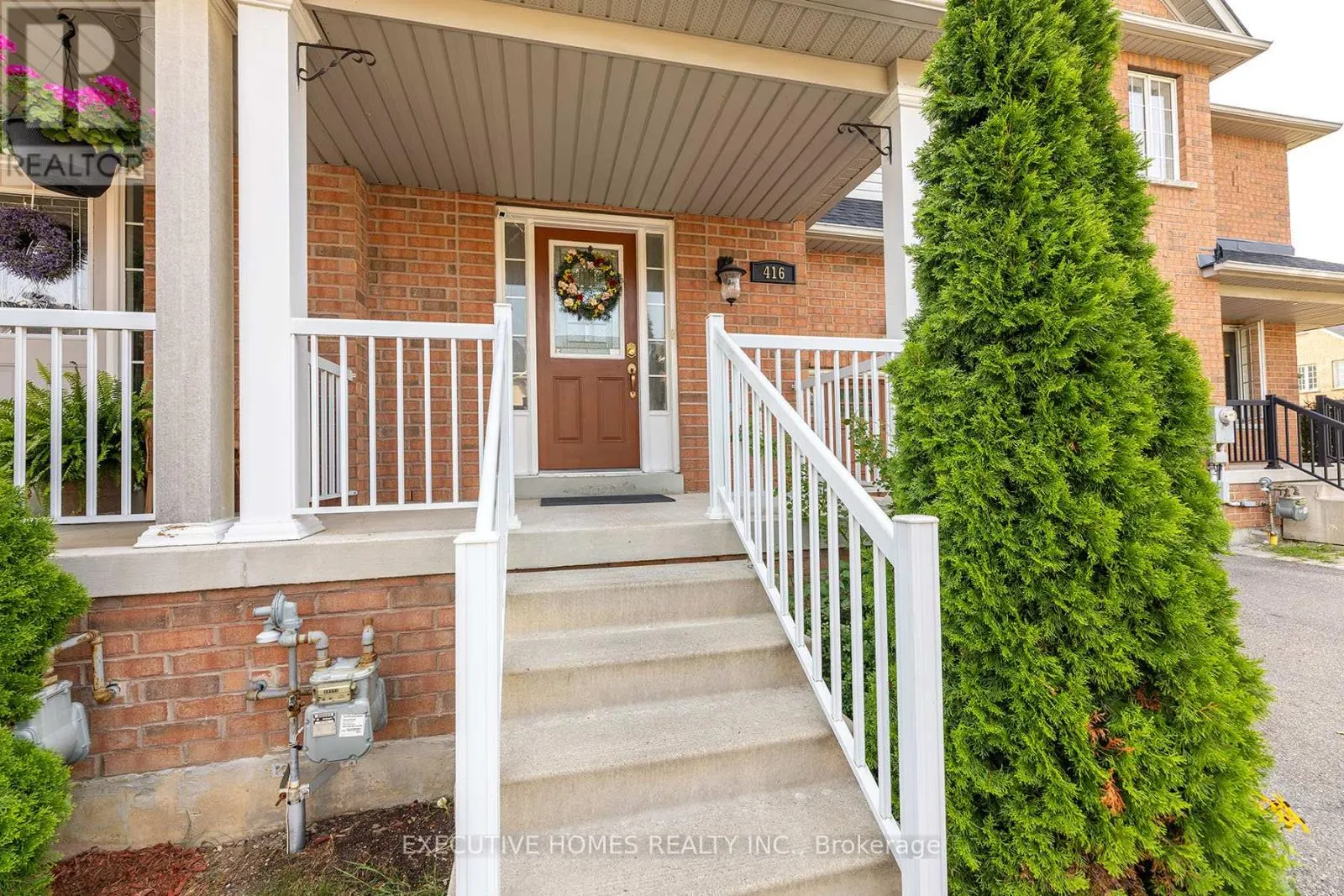416 HOBBS CRESCENT
