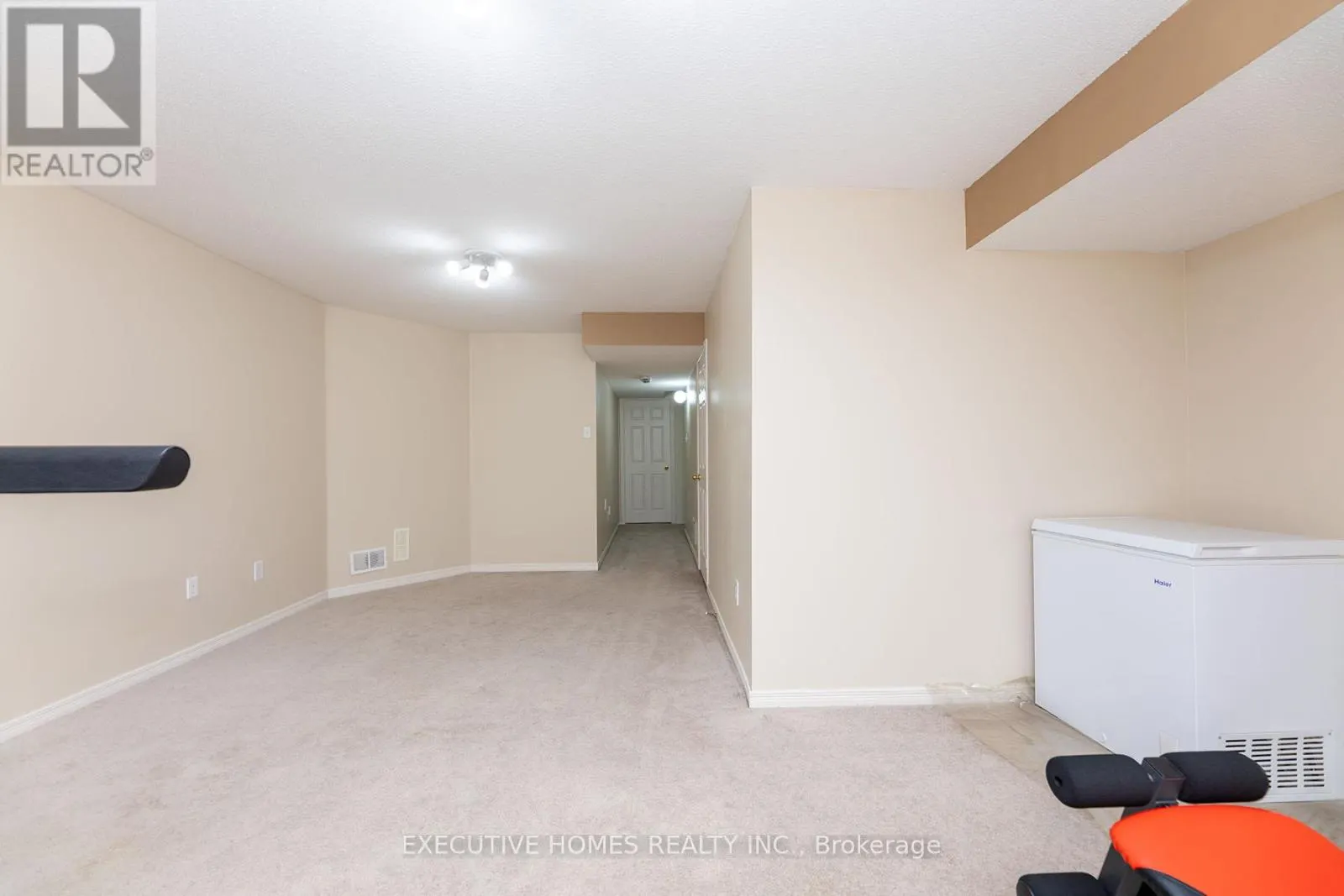 416 HOBBS CRESCENT