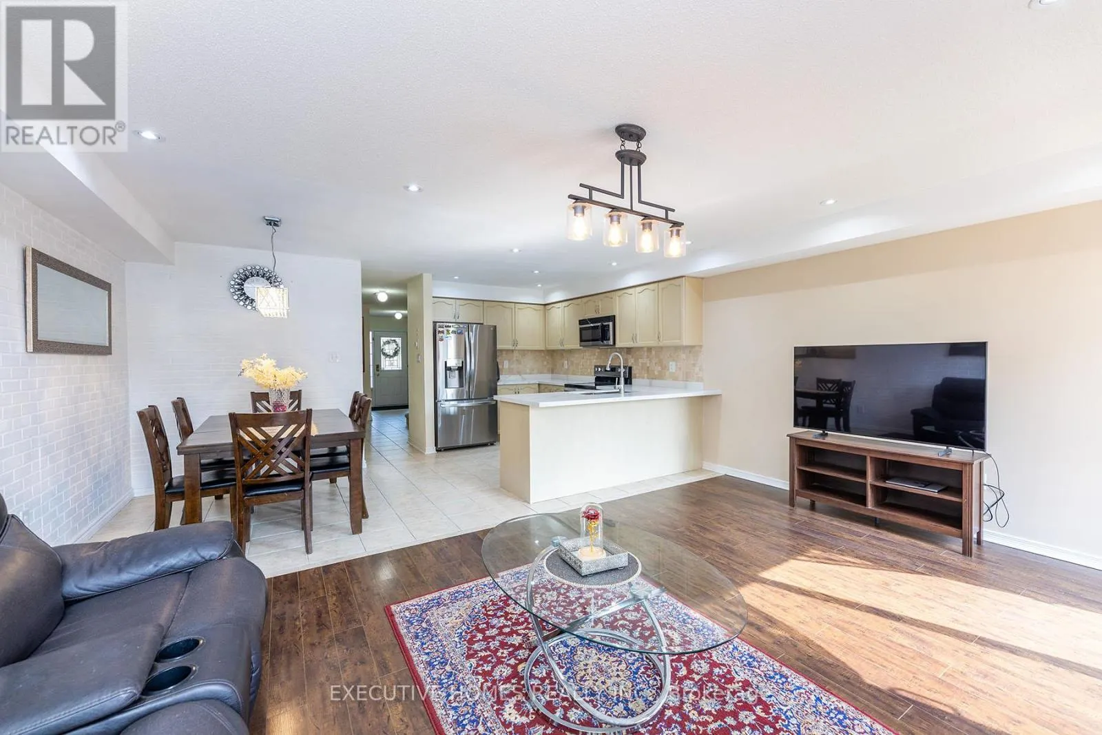 416 HOBBS CRESCENT
