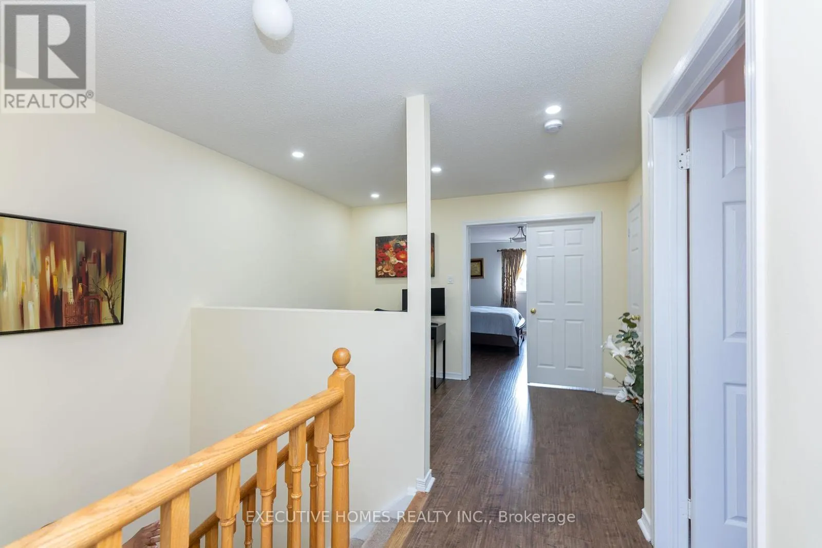 416 HOBBS CRESCENT