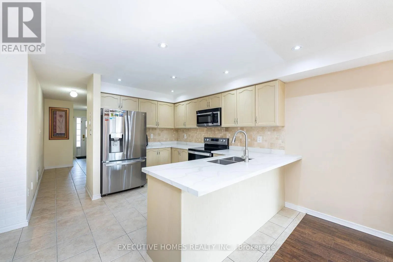 416 HOBBS CRESCENT