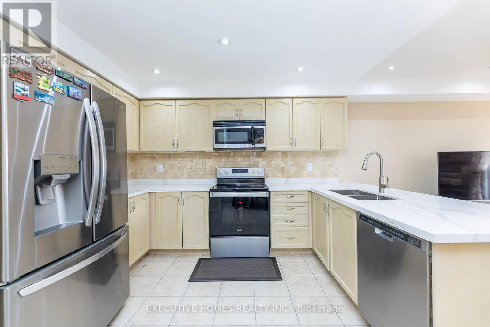 416 HOBBS CRESCENT