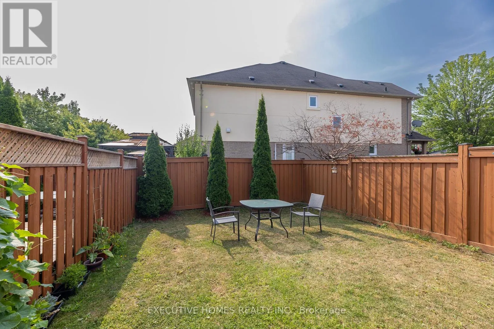 416 HOBBS CRESCENT