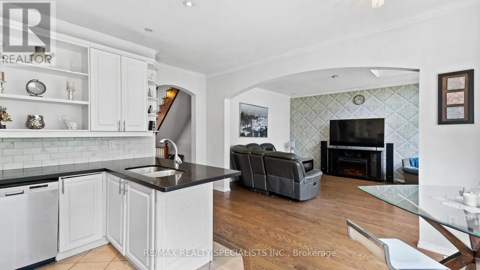 923 MCNEIL DRIVE