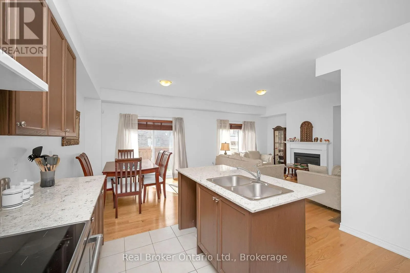 3900 KOENIG ROAD
