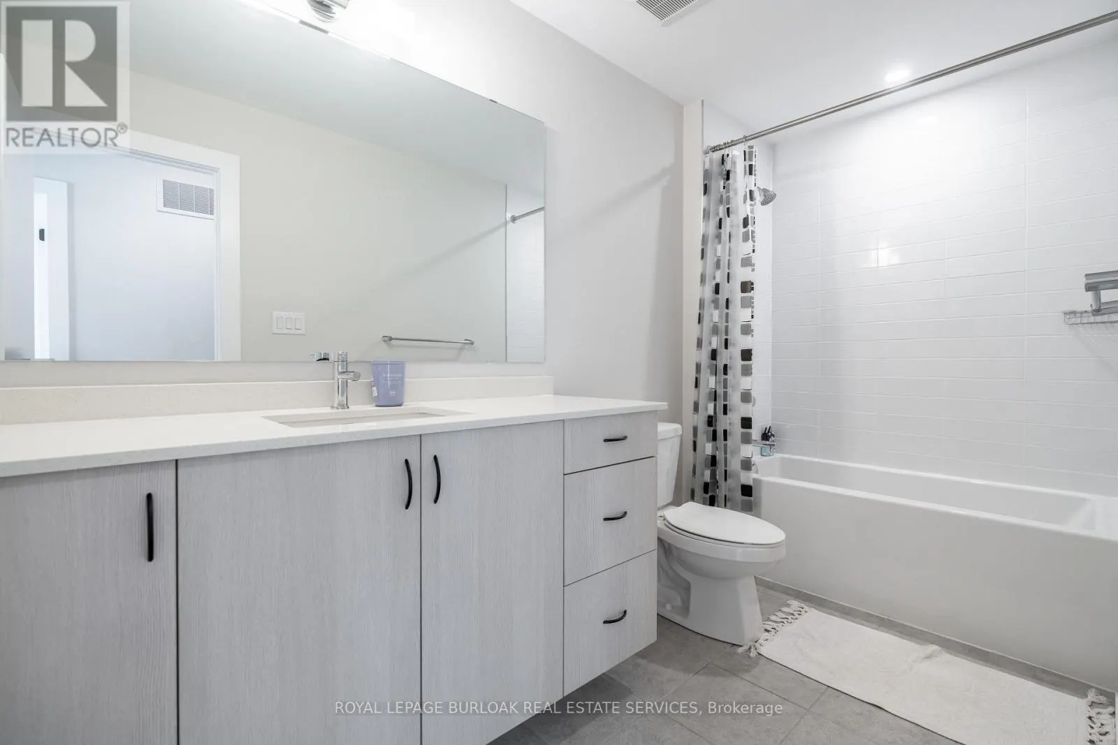 24 - 2273 TURNBERRY ROAD