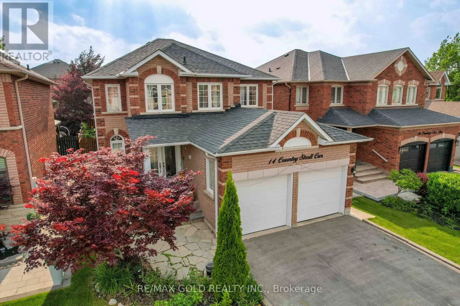 14 COUNTRY STROLL CRESCENT