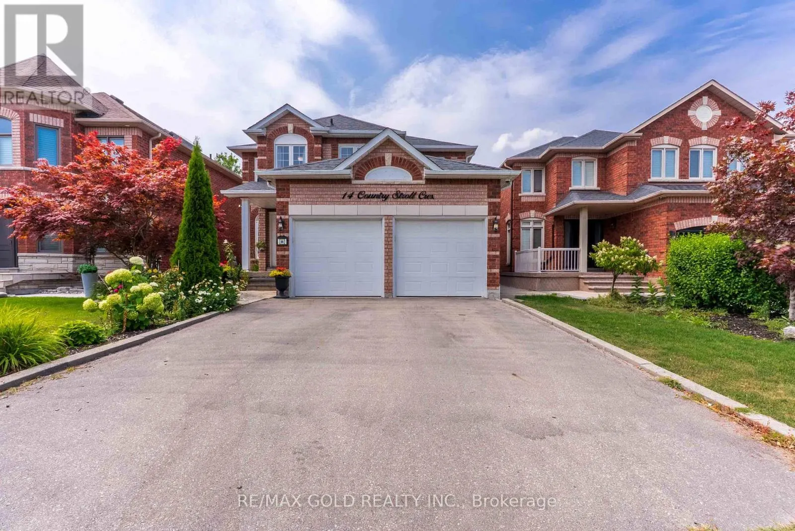 14 COUNTRY STROLL CRESCENT
