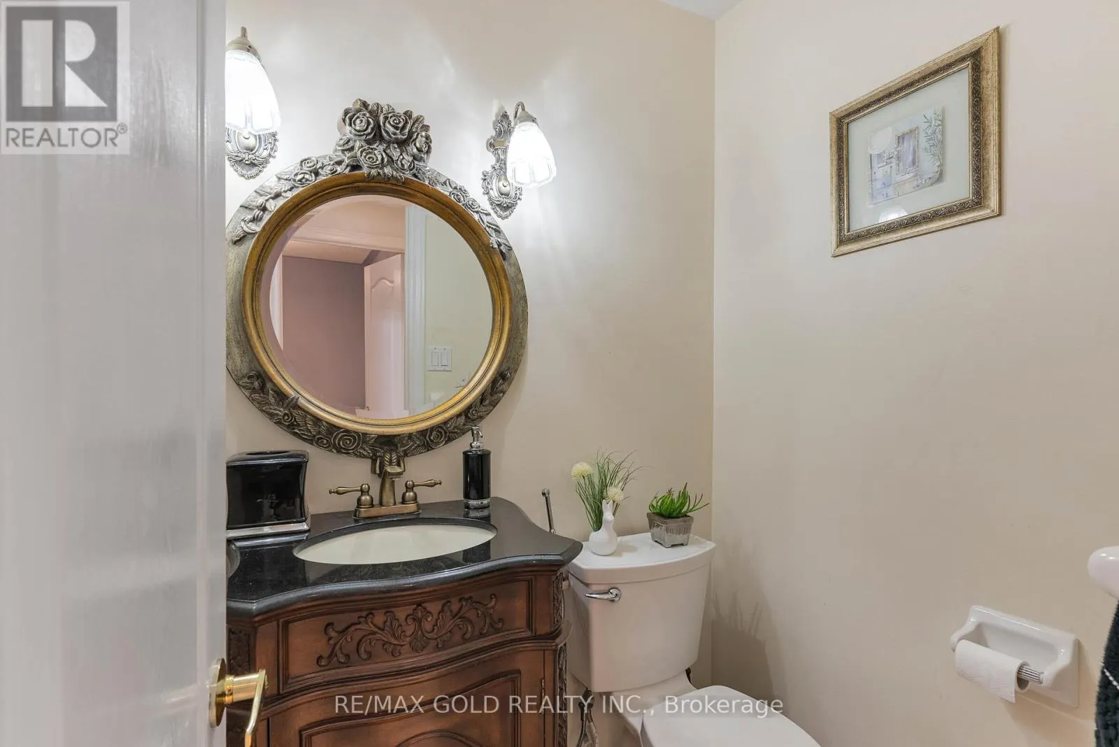 14 COUNTRY STROLL CRESCENT