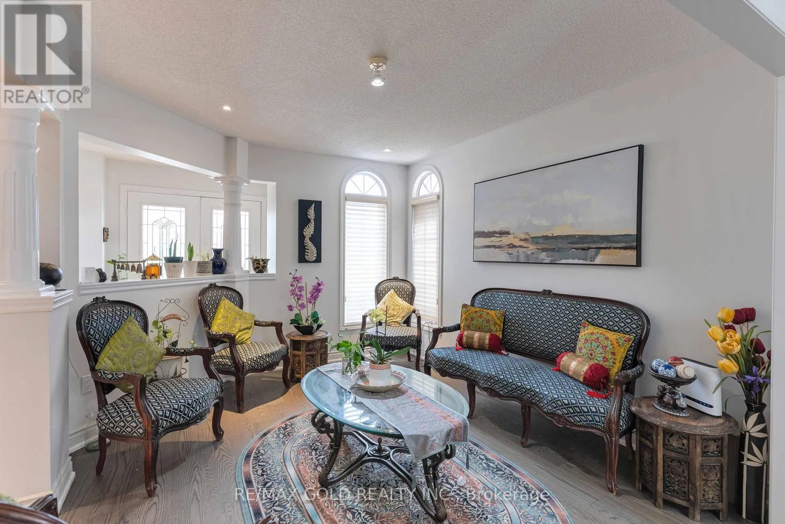 14 COUNTRY STROLL CRESCENT