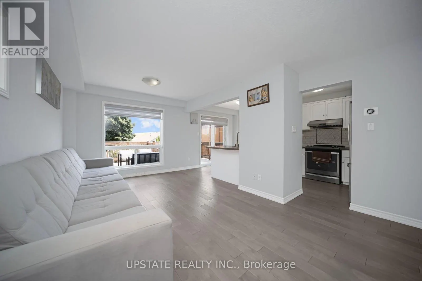 16 SETTLERS ROAD
