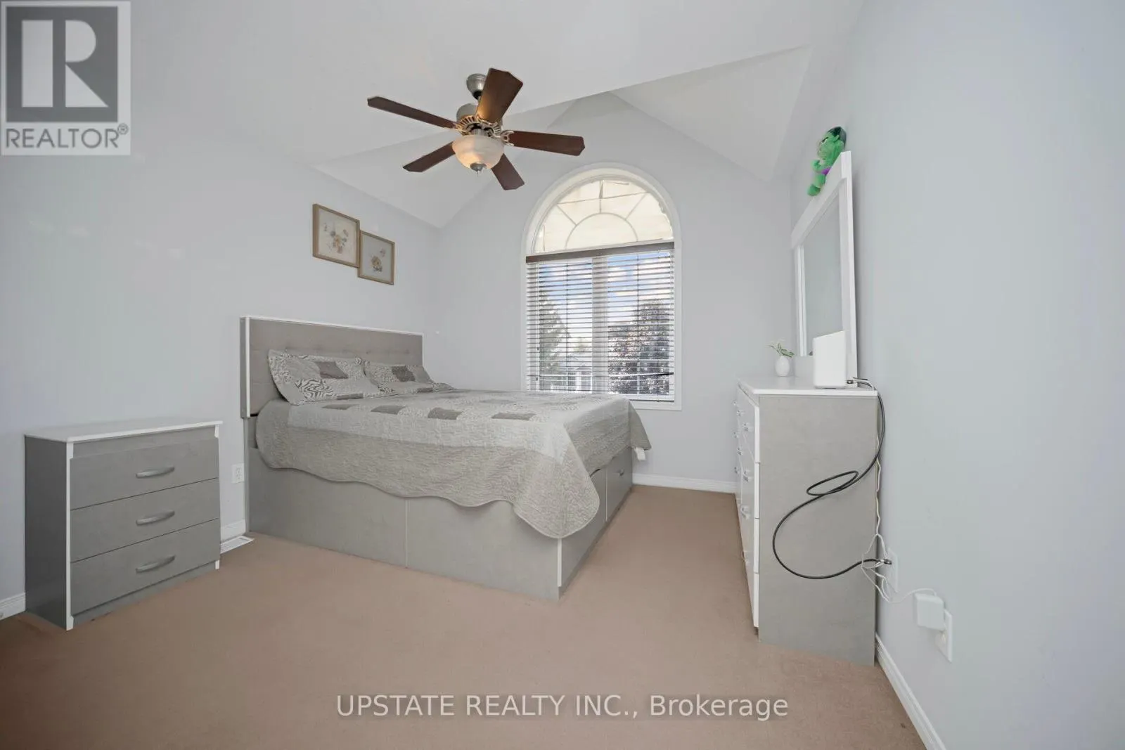 16 SETTLERS ROAD