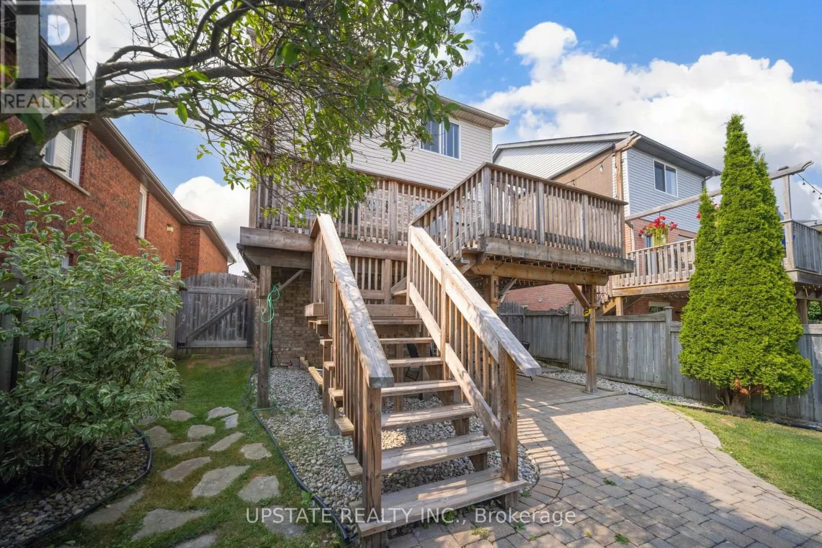 16 SETTLERS ROAD