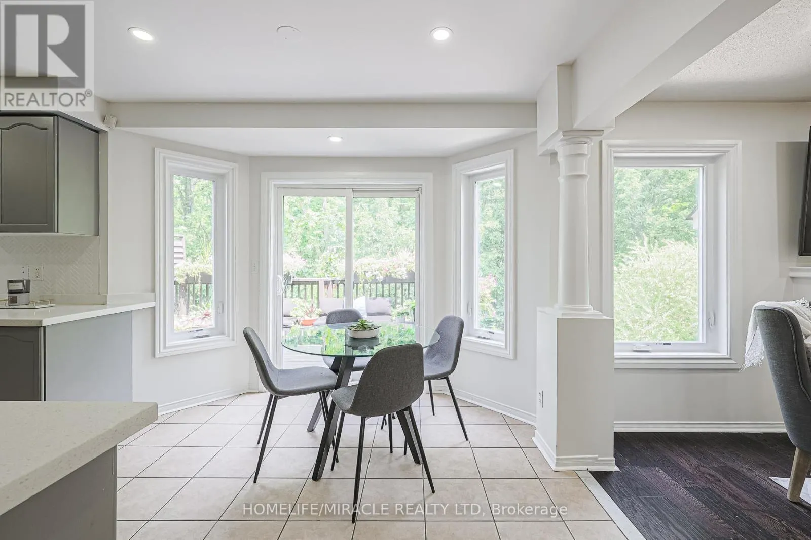 1204 FOX CRESCENT