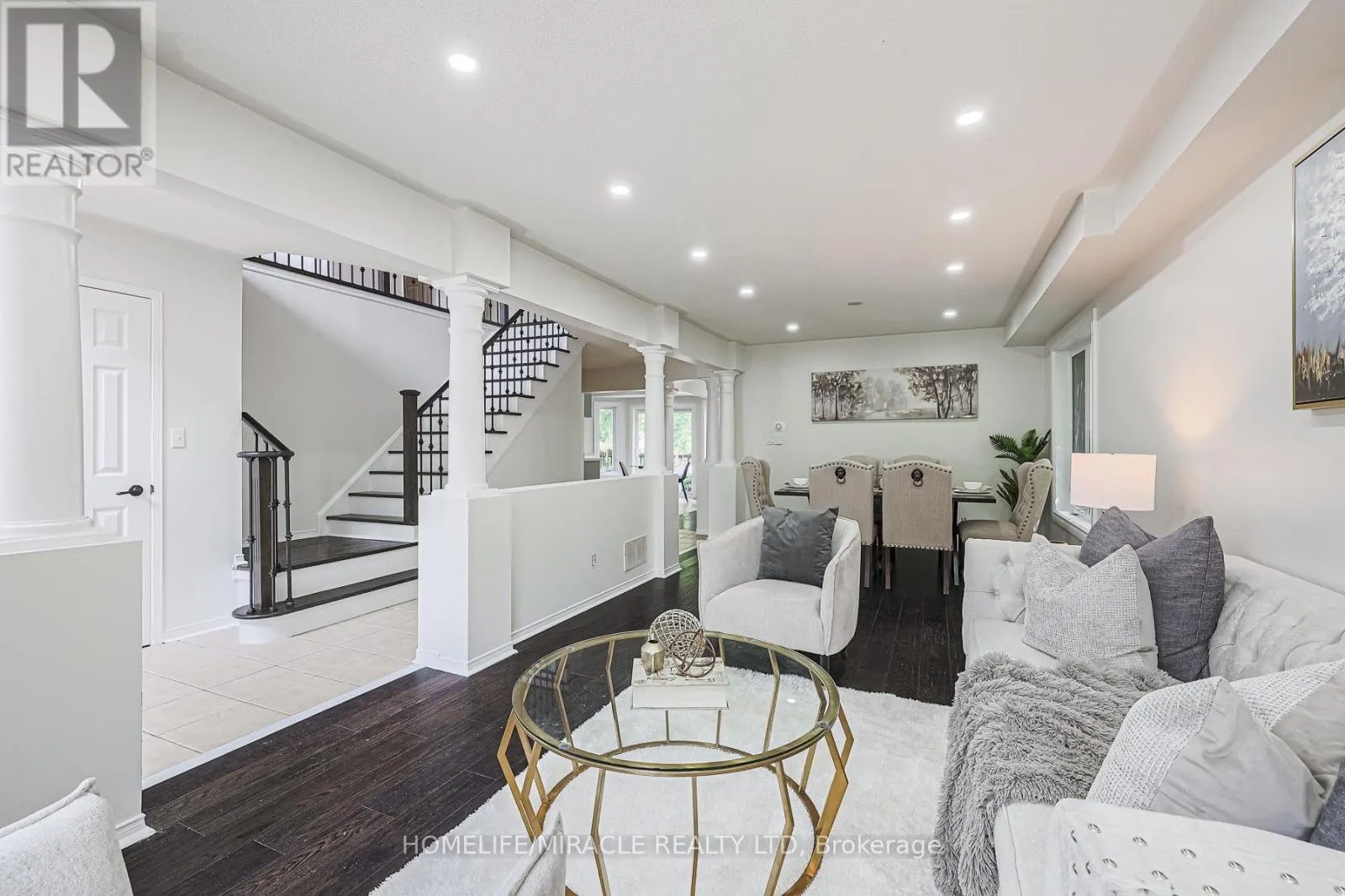 1204 FOX CRESCENT