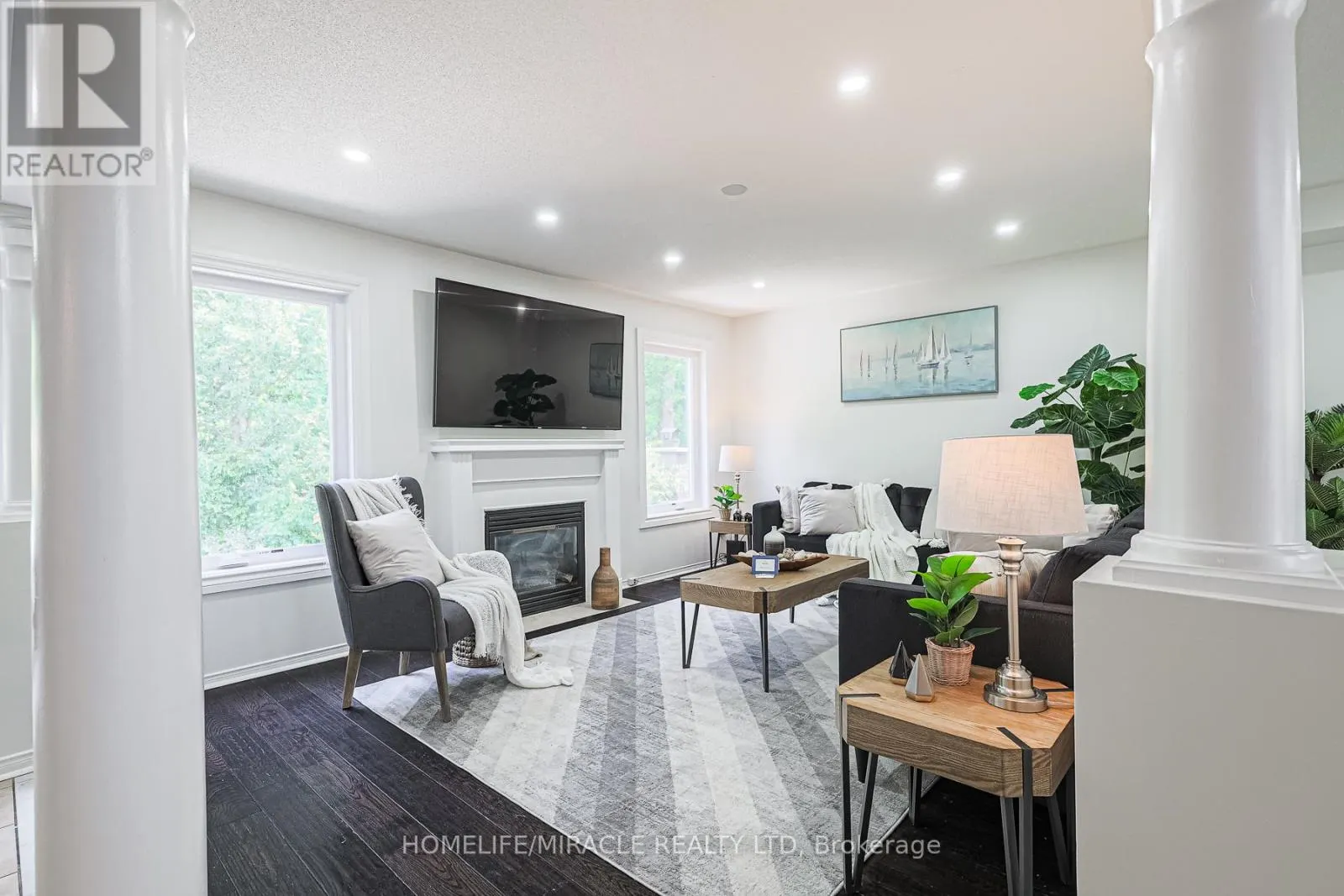 1204 FOX CRESCENT