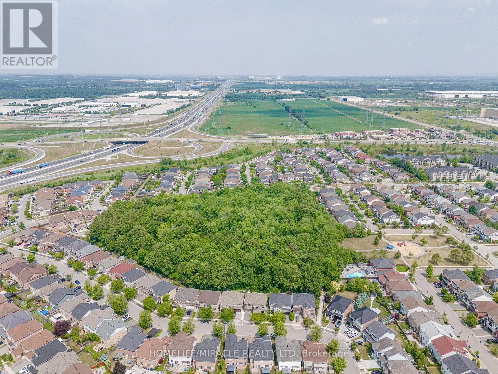 1204 FOX CRESCENT