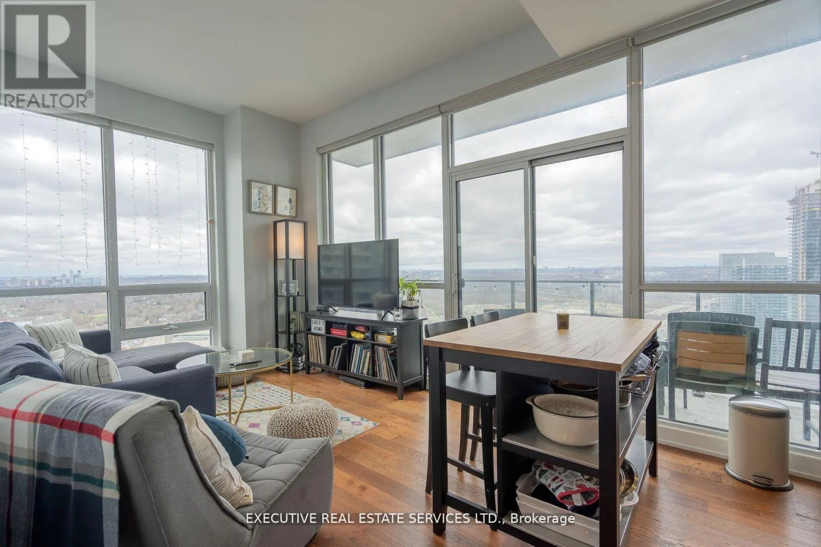 LPH07 - 2200 LAKESHORE BOULEVARD W