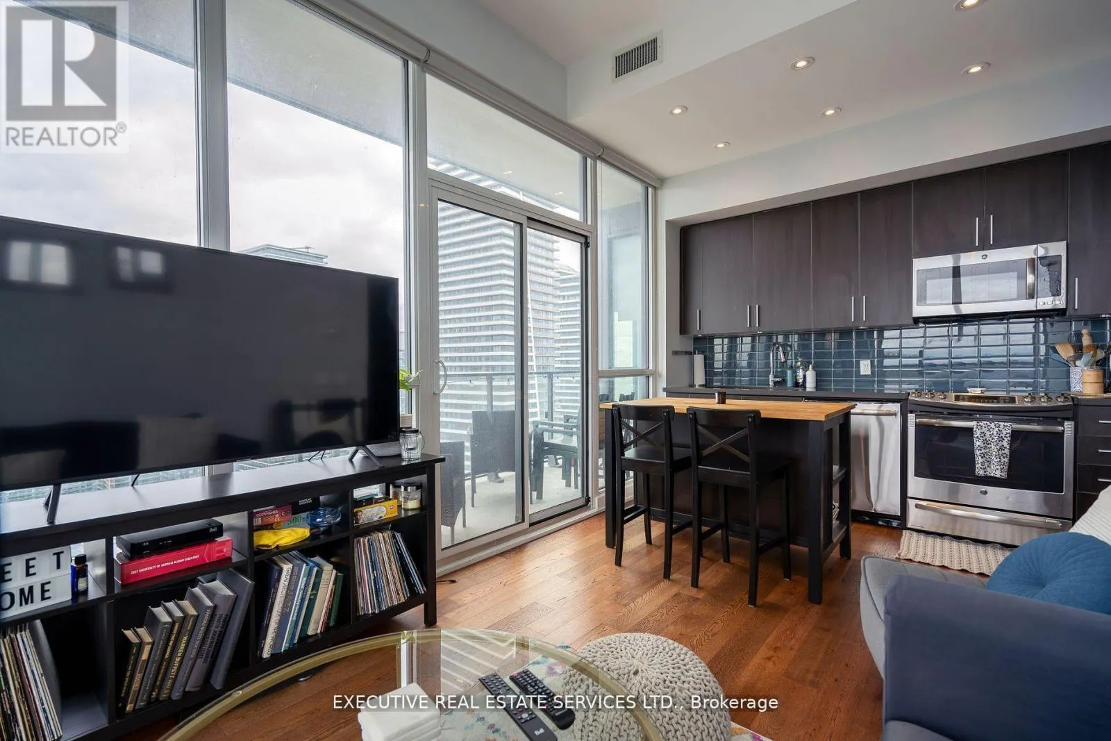 LPH07 - 2200 LAKESHORE BOULEVARD W