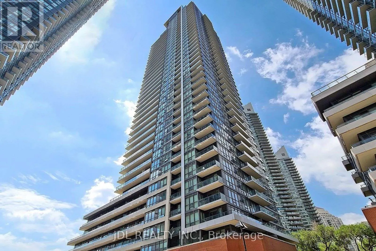3206 - 2212 LAKESHORE BOULEVARD W