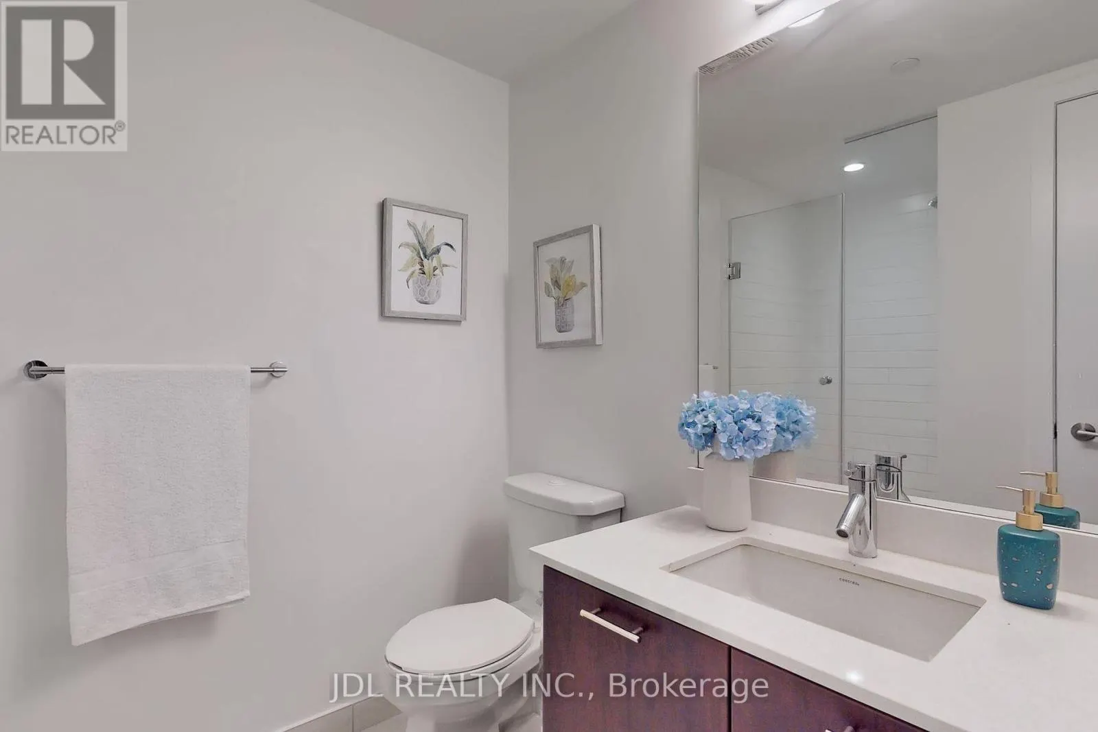 3206 - 2212 LAKESHORE BOULEVARD W