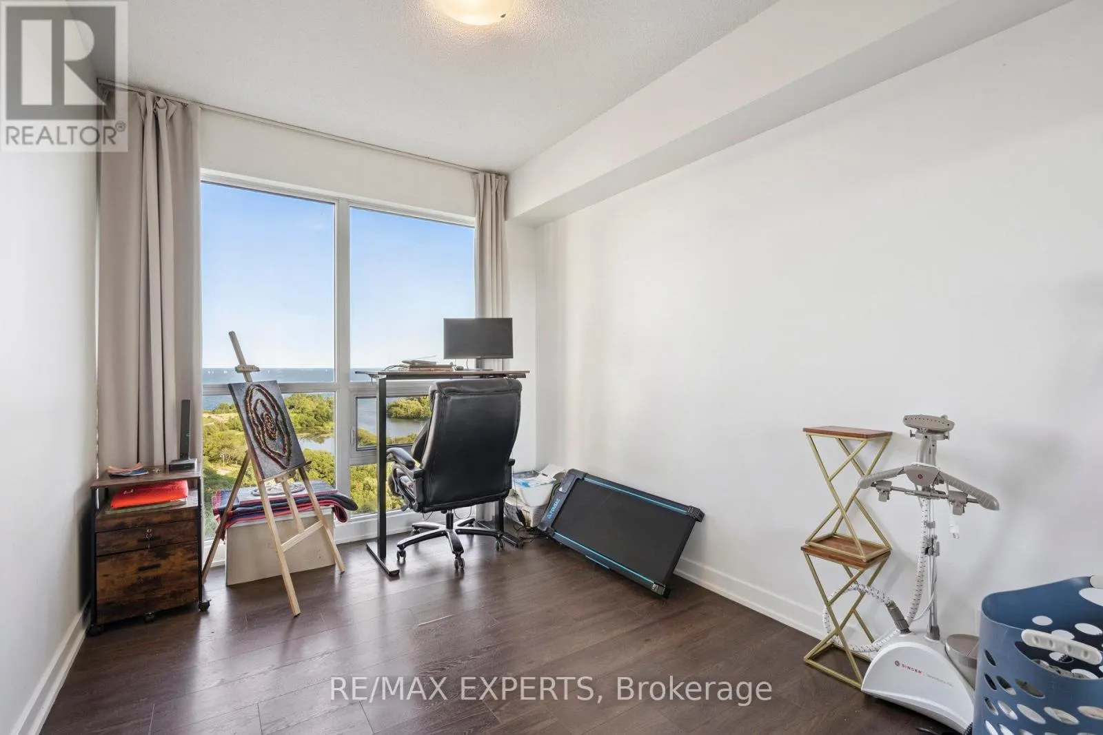 1809 - 2200 LAKE SHORE BOULEVARD W