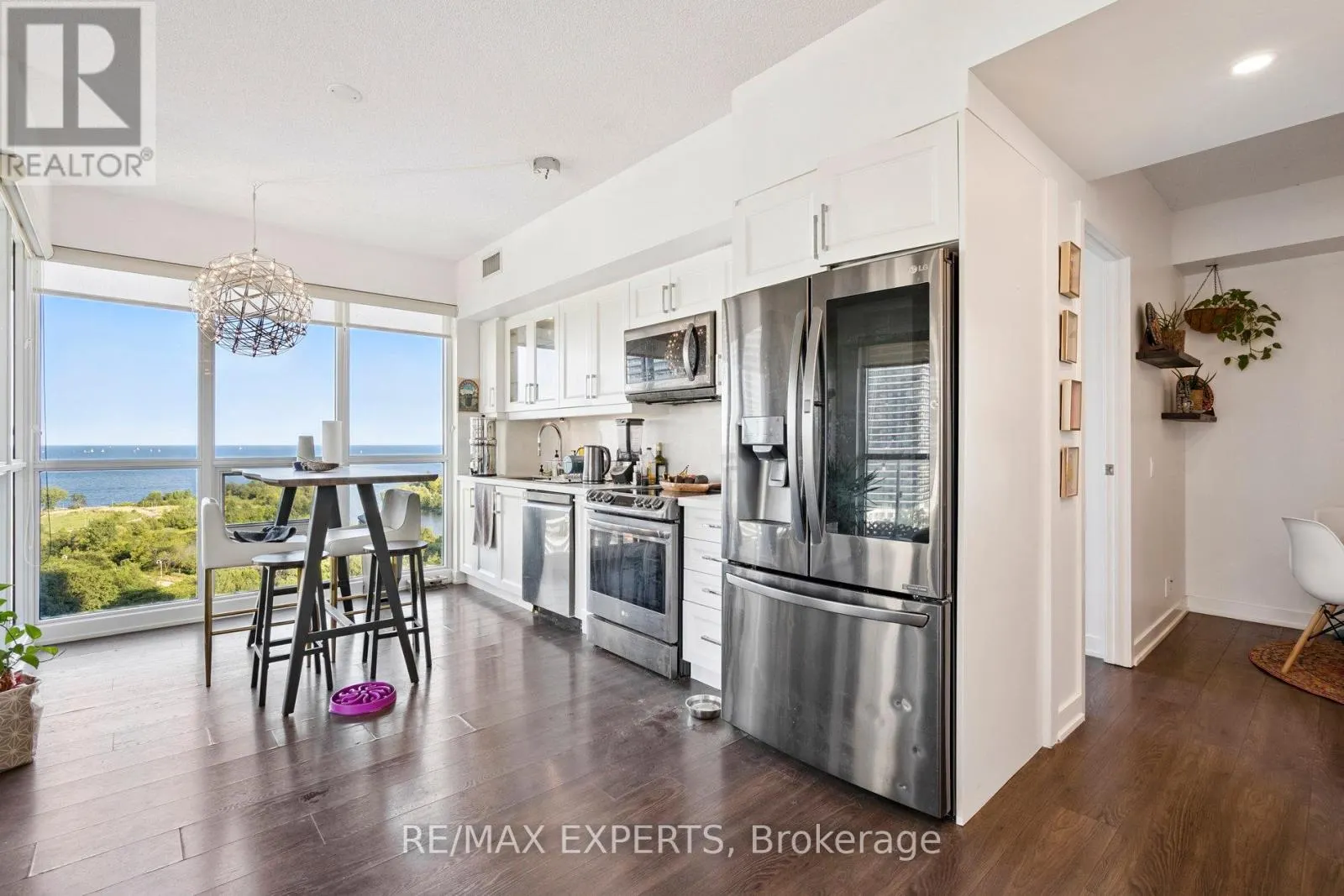 1809 - 2200 LAKE SHORE BOULEVARD W