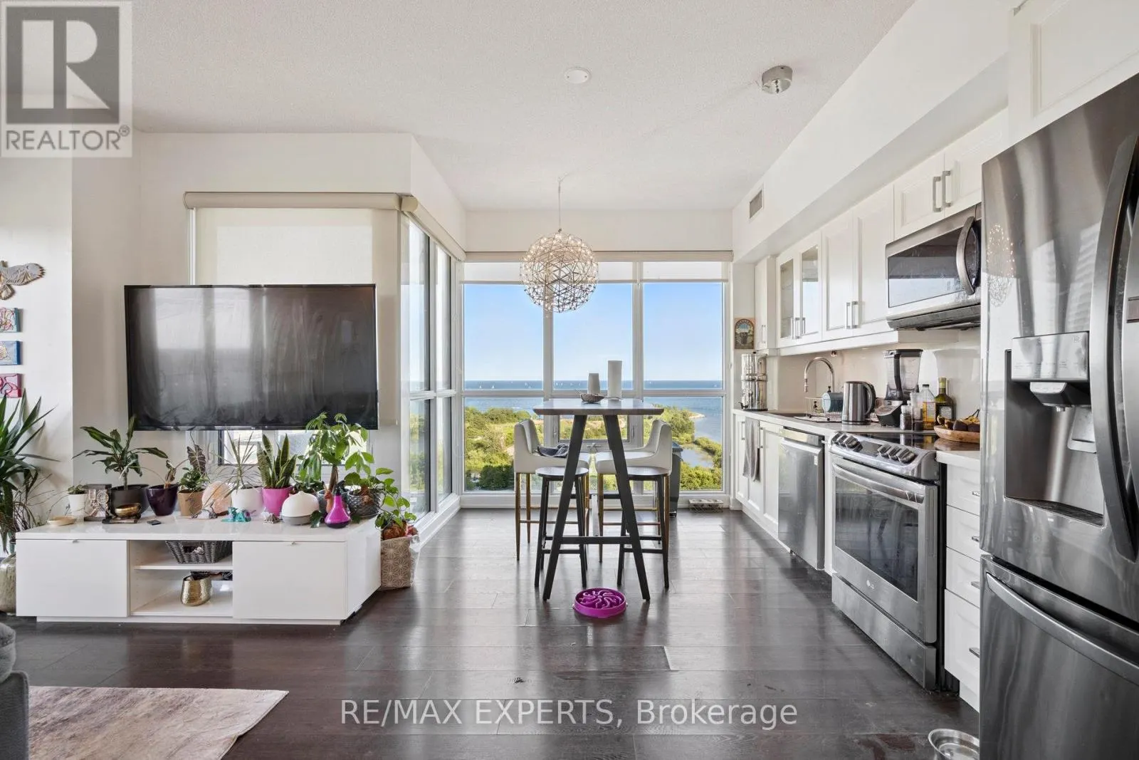 1809 - 2200 LAKE SHORE BOULEVARD W