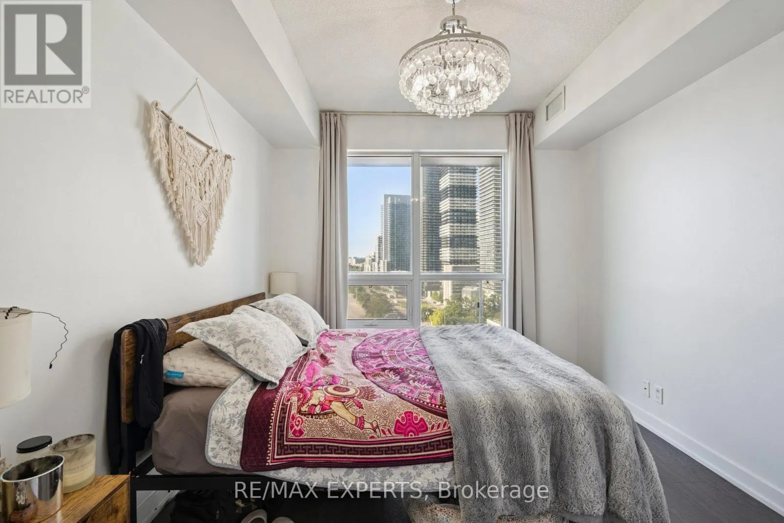 1809 - 2200 LAKE SHORE BOULEVARD W