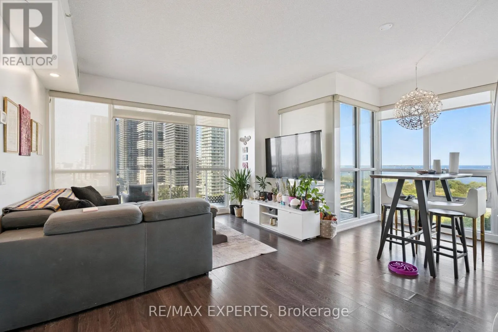 1809 - 2200 LAKE SHORE BOULEVARD W