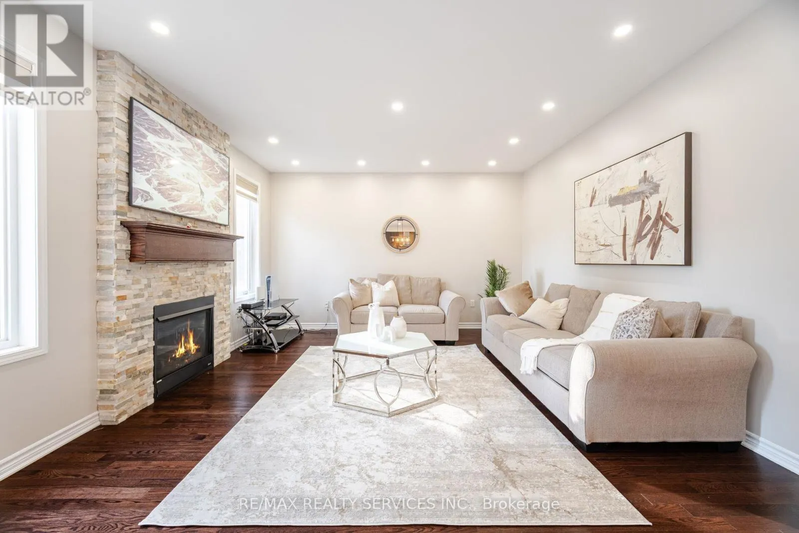 43 CIRRUS CRESCENT