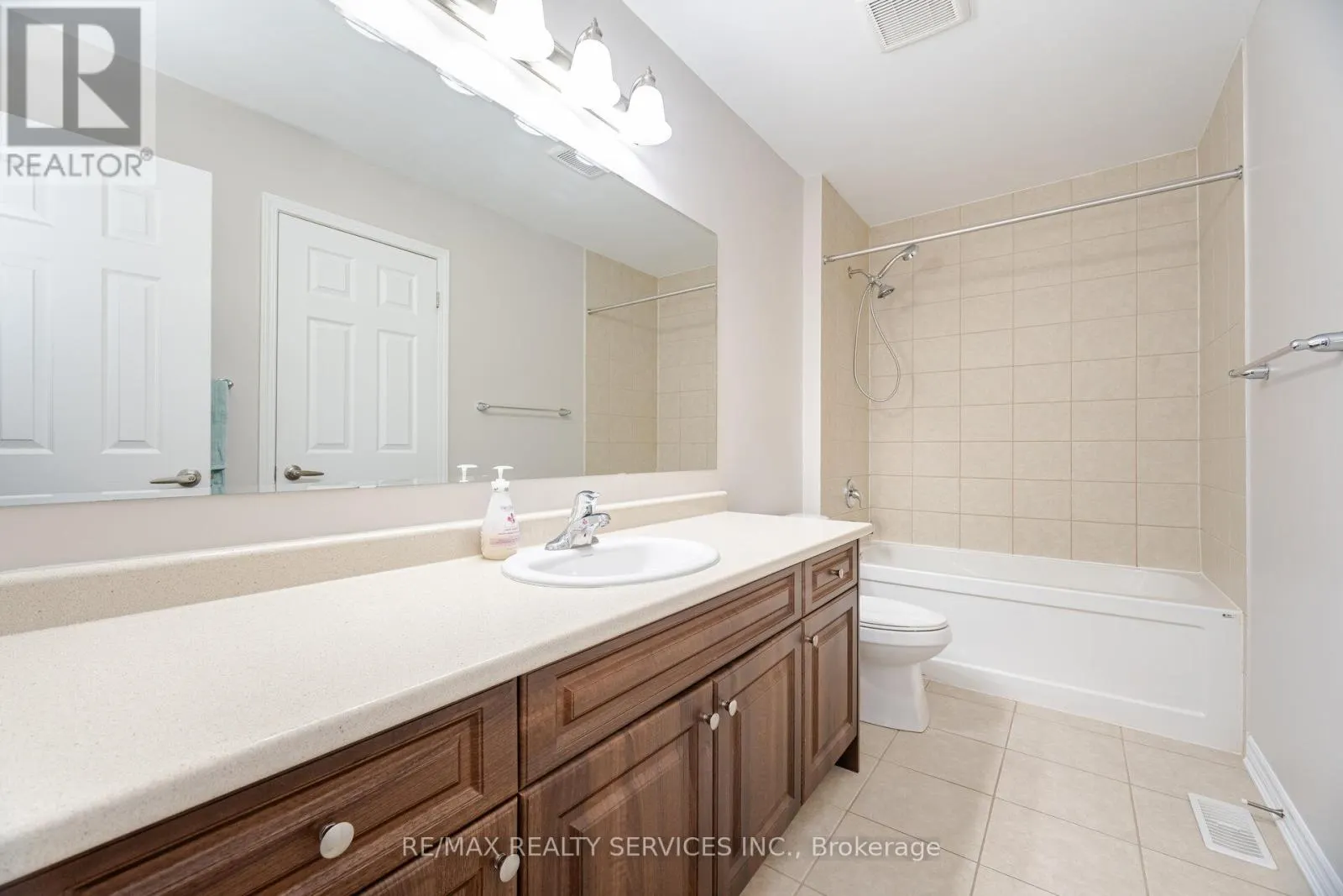 43 CIRRUS CRESCENT