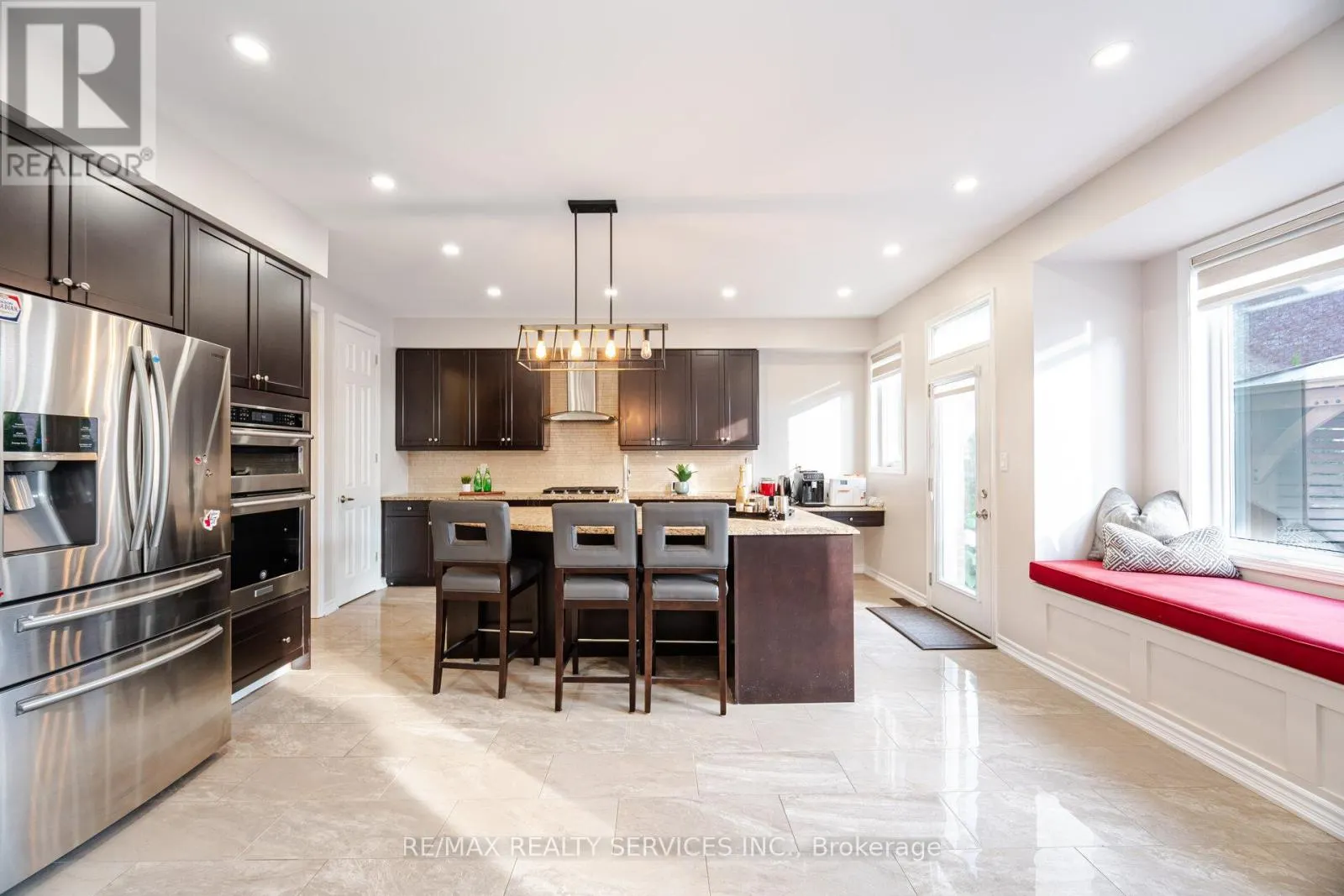 43 CIRRUS CRESCENT
