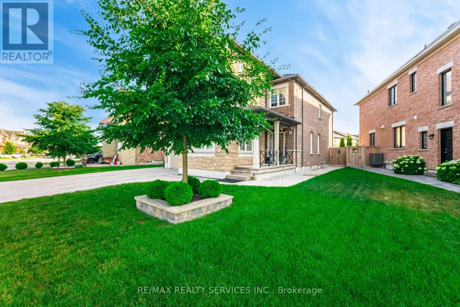43 CIRRUS CRESCENT