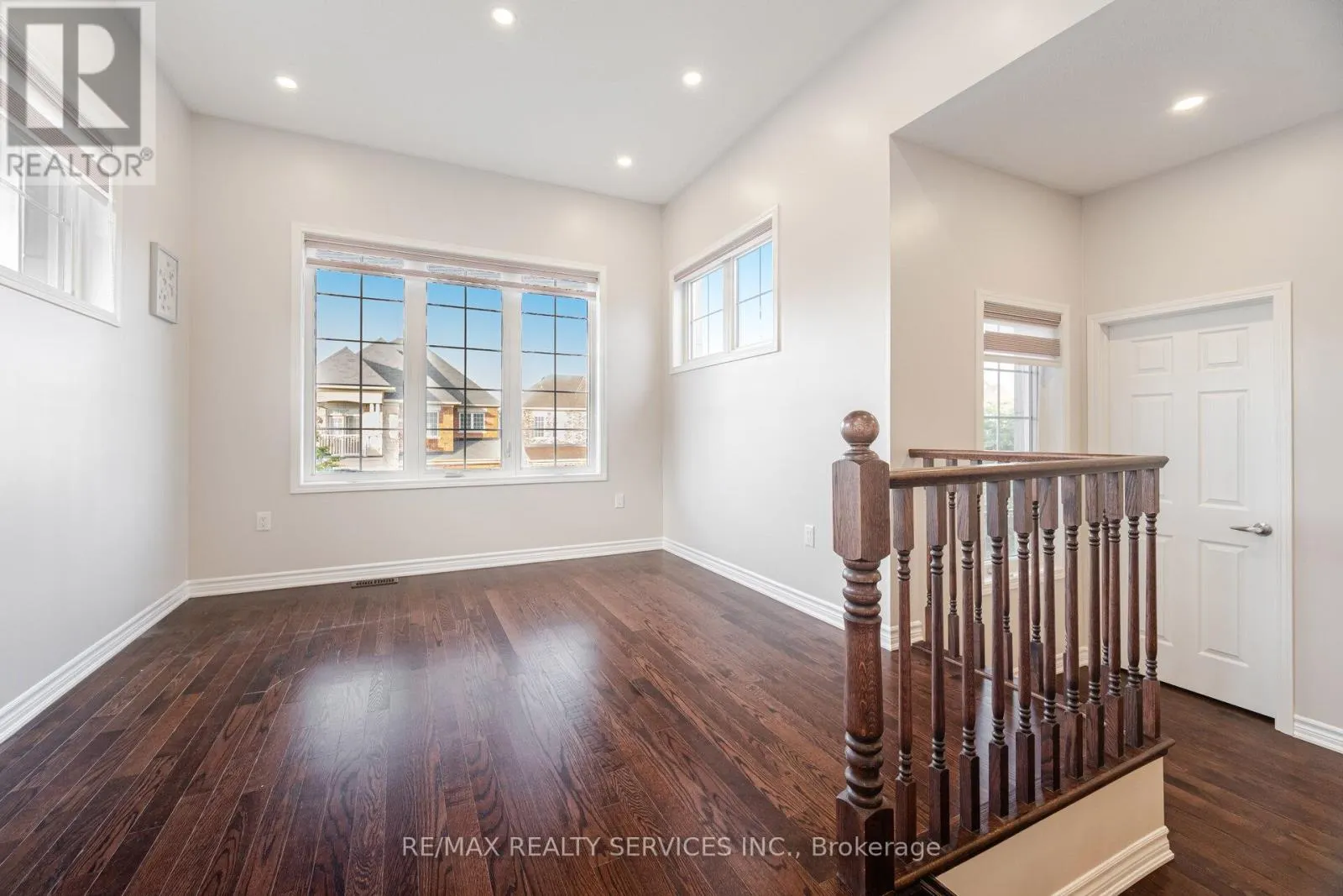 43 CIRRUS CRESCENT