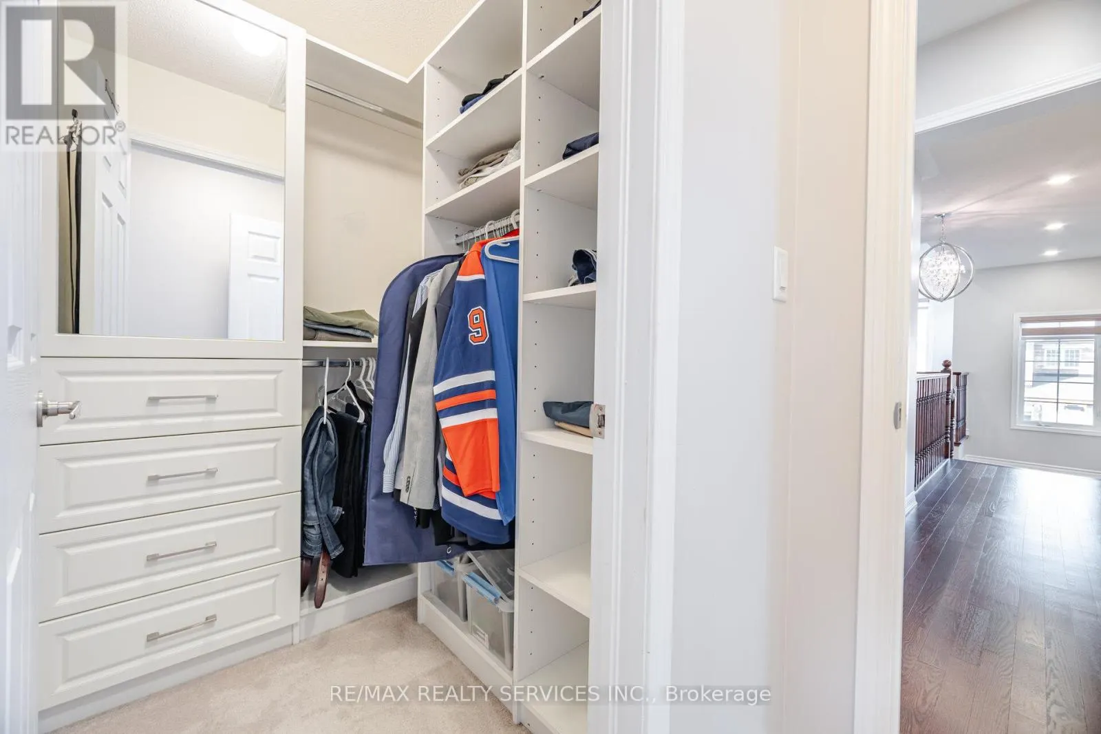 43 CIRRUS CRESCENT