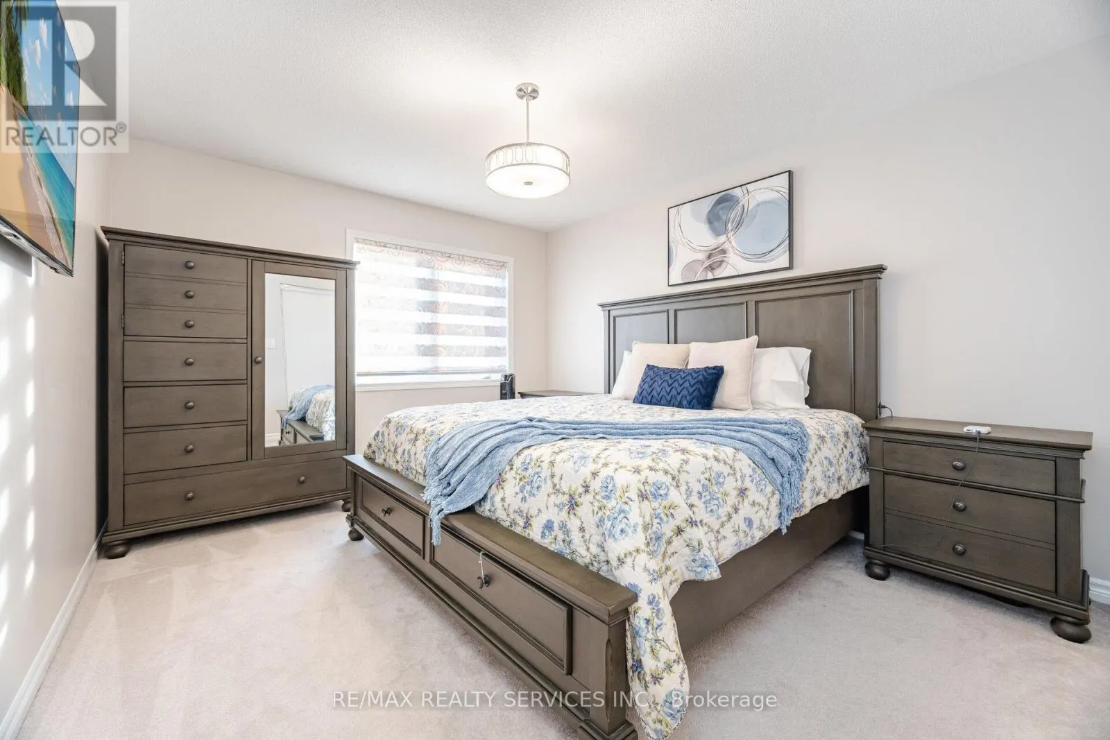 43 CIRRUS CRESCENT